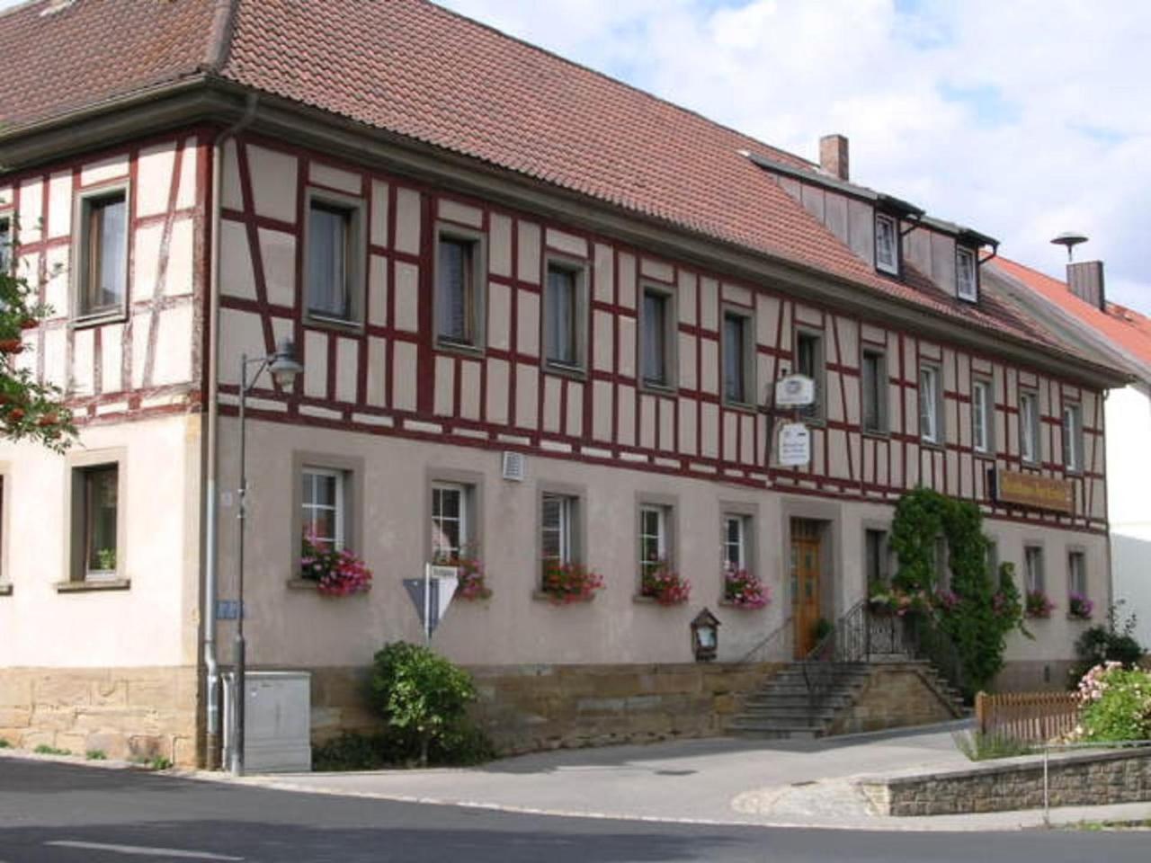 Landgasthof "Zur Linde" Irmelshausen Exterior photo